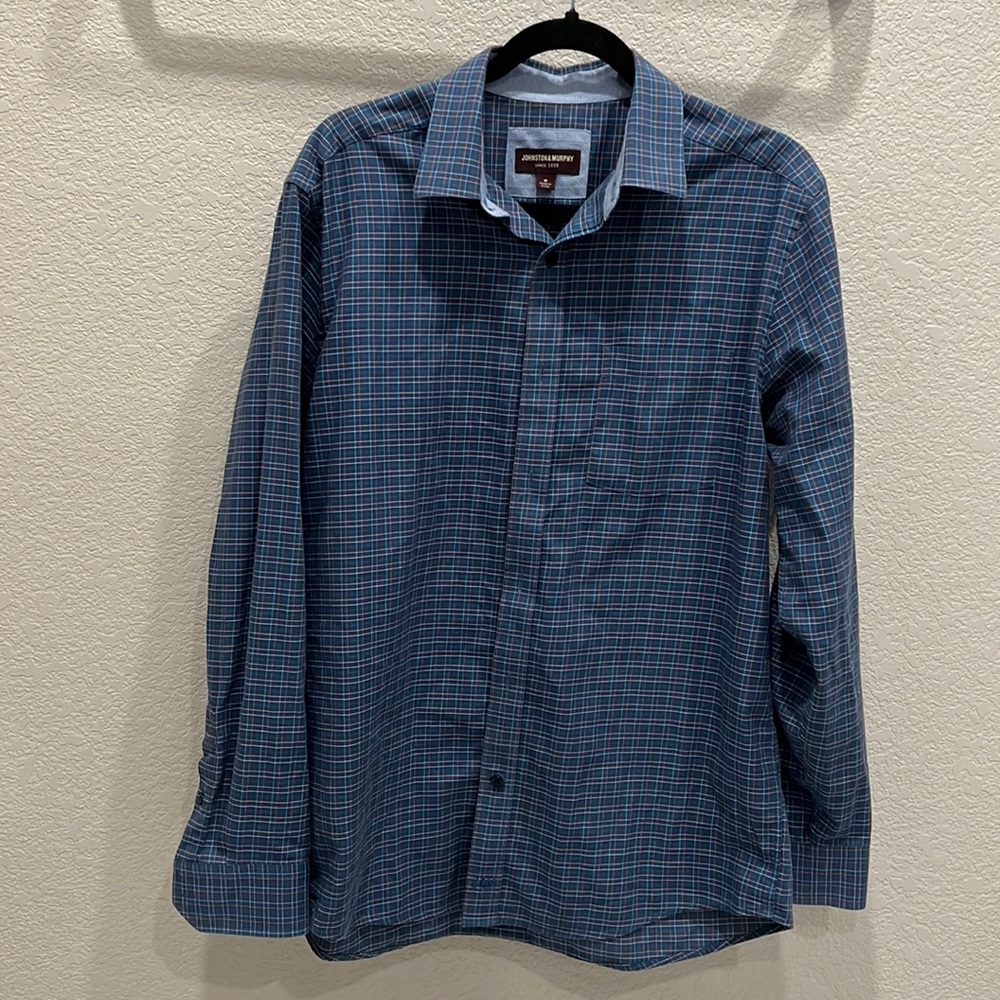 Johnston & Murphy dress shirt size medium